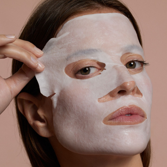 masque-en-tissu-au-collagene-vegan-on-the-wild-side-1.jpg