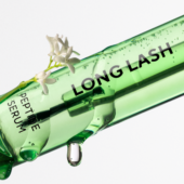 Sérum cils MÁDARA Long Lash pour yeux sensibles, sans prostaglandine